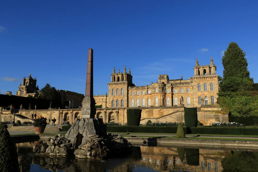 Foto de Jardines de terraza de agua, Fuente de Bernini en West Terrace - Historic England / Dexter Leon