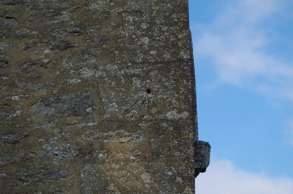 Foto de Iglesia de San Pedro y San Pablo - Historic England