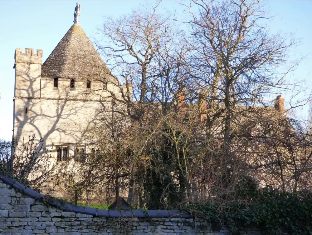Foto de La gran cocina aproximadamente a 40 metros al sur de Harcourt House - Historic England / Paul Adams