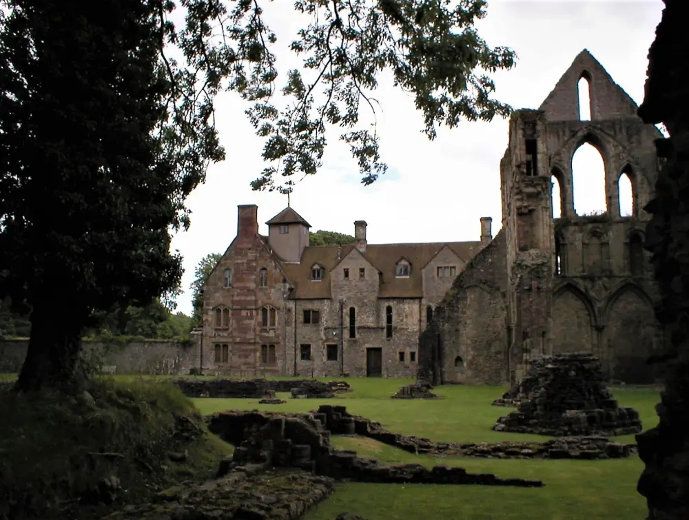 Photo de Maison de prieuré - Historic England