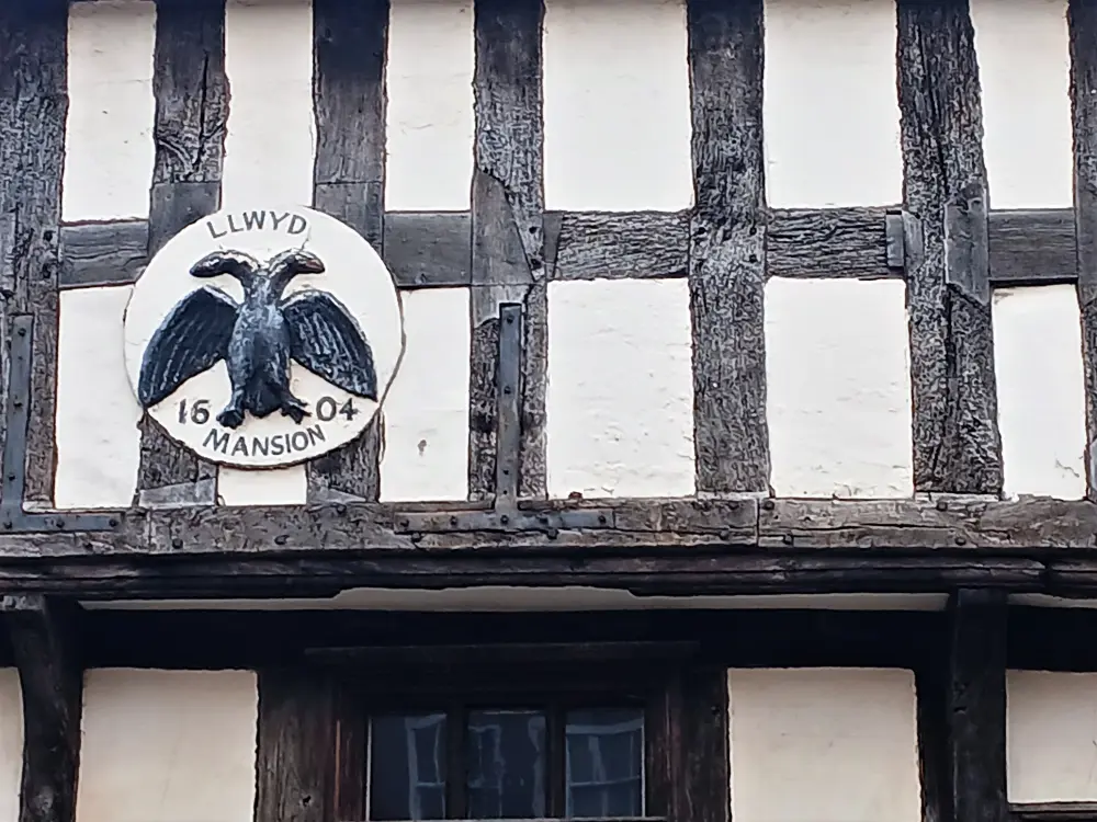 Photo de Mansion llwyd, 1-3 Cross Street - Historic England