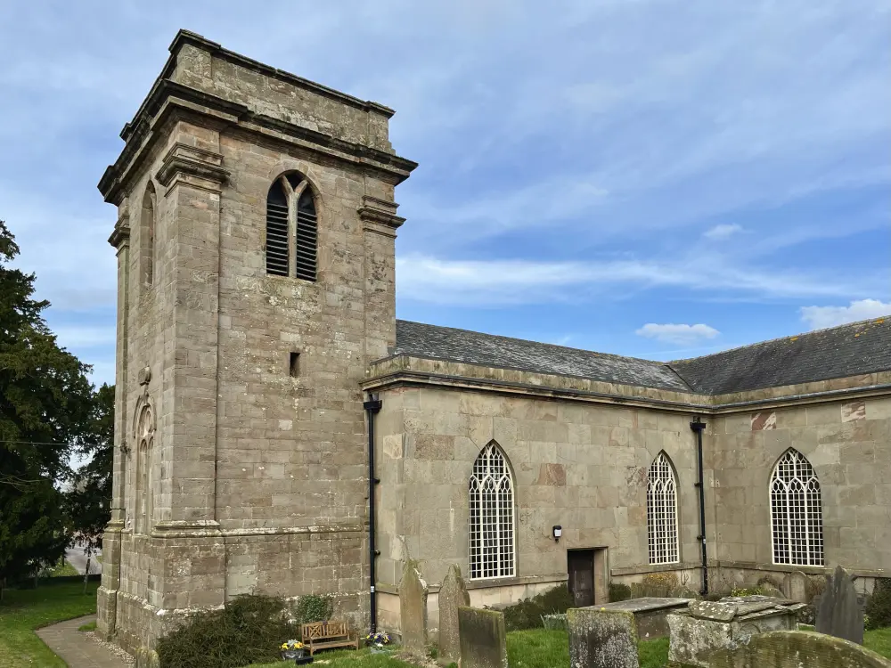 Photo de Église de Saint-Pierre - Historic England