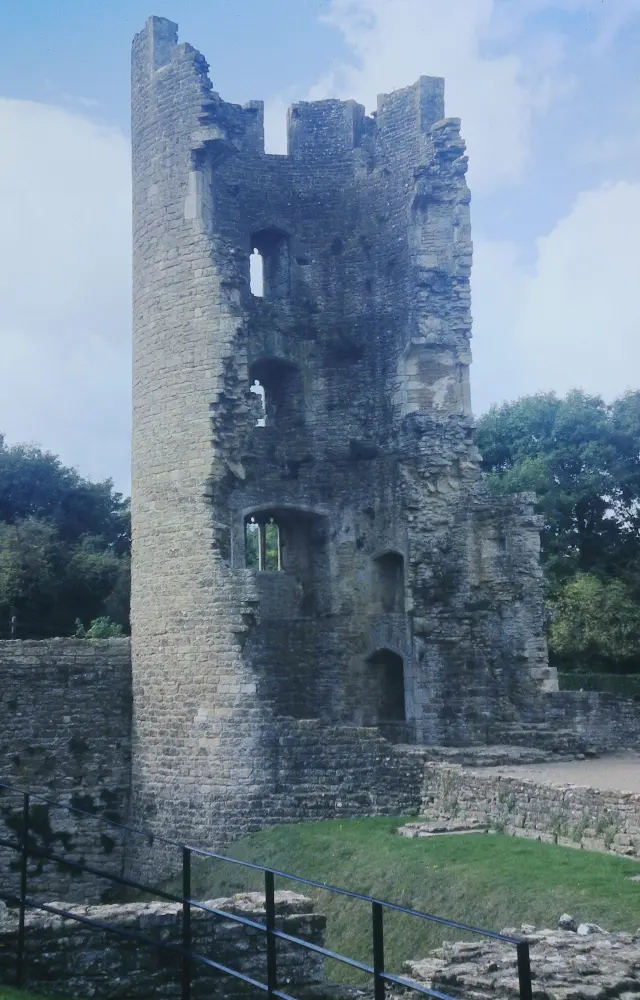 Foto de Castillo de Farleigh Hungerford - Historic England