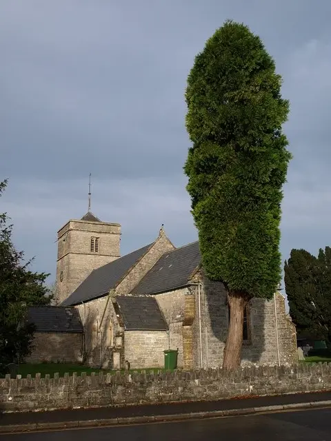 Foto de Iglesia de la Santa Trinidad - Historic England