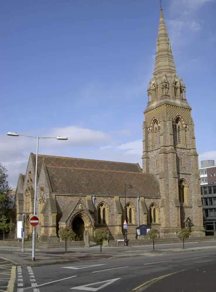 Foto de Iglesia de San Juan Evangelista - Historic England