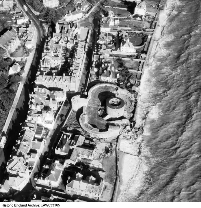 Foto de Castillo de Sandgate - Historic England / Historic England Archive