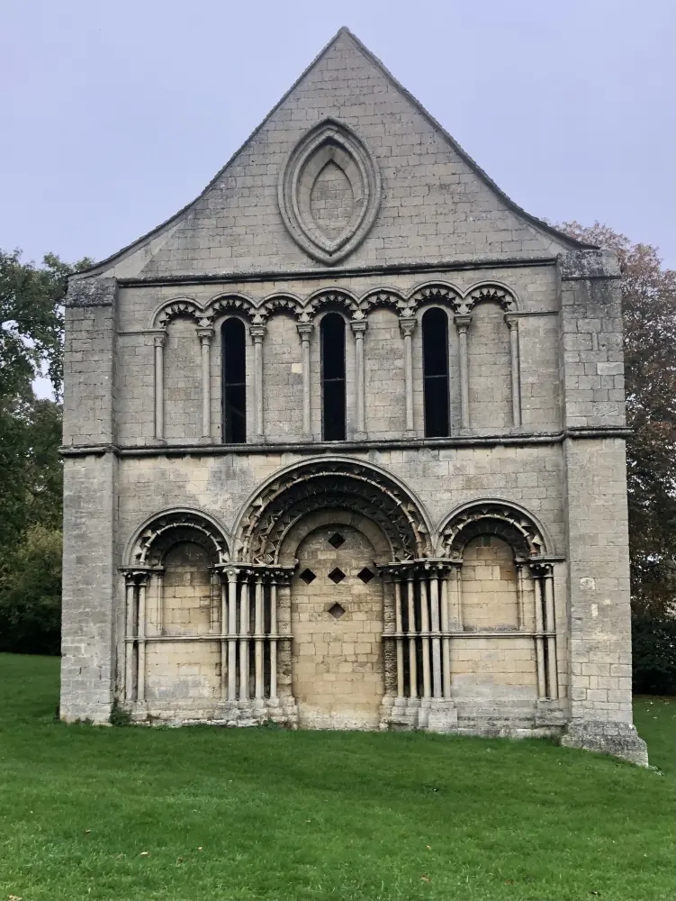 Foto de Restos del priorato de San Leonard - Historic England