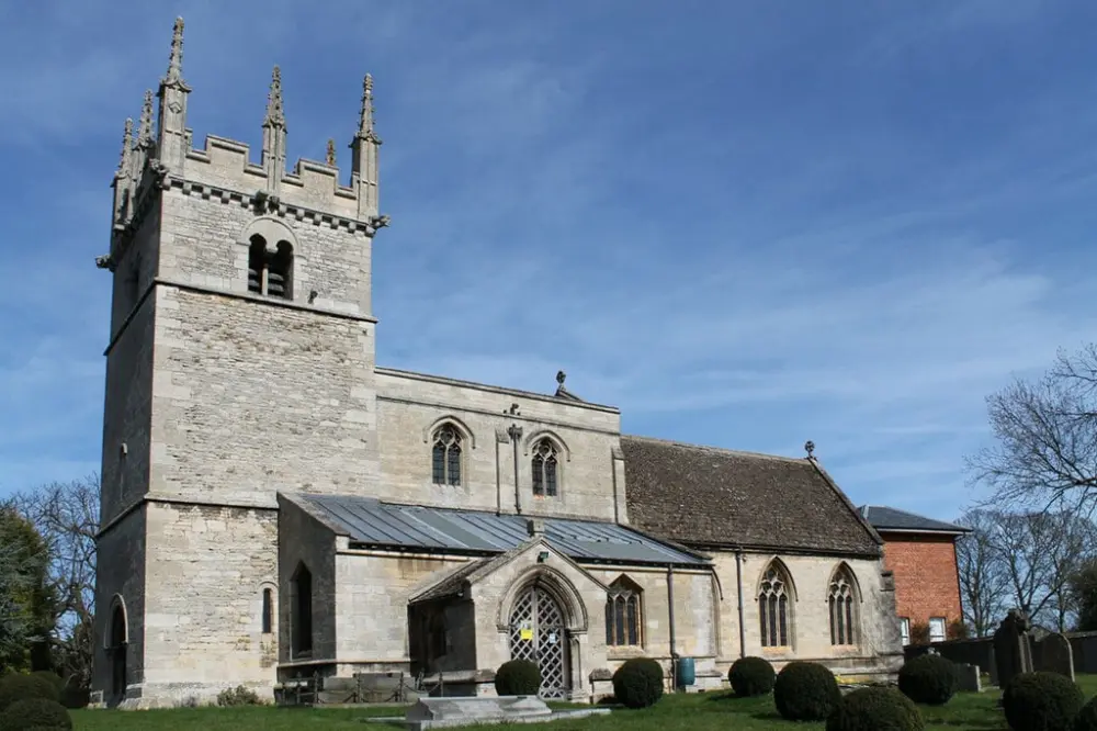 Foto de Iglesia de San Andrés - Historic England