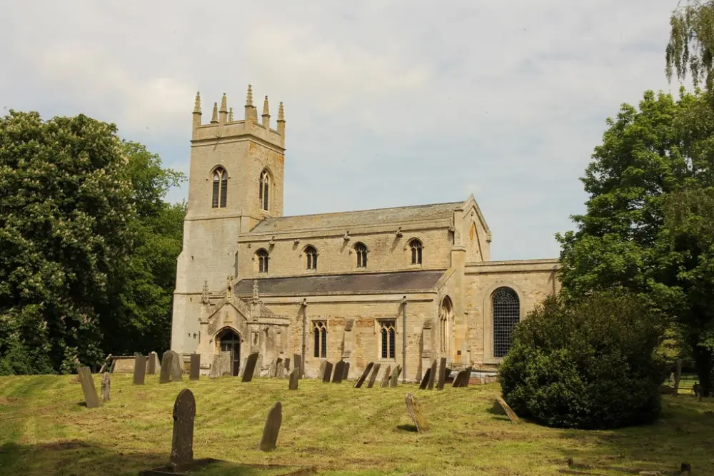 Foto de Iglesia de todos los santos - Historic England