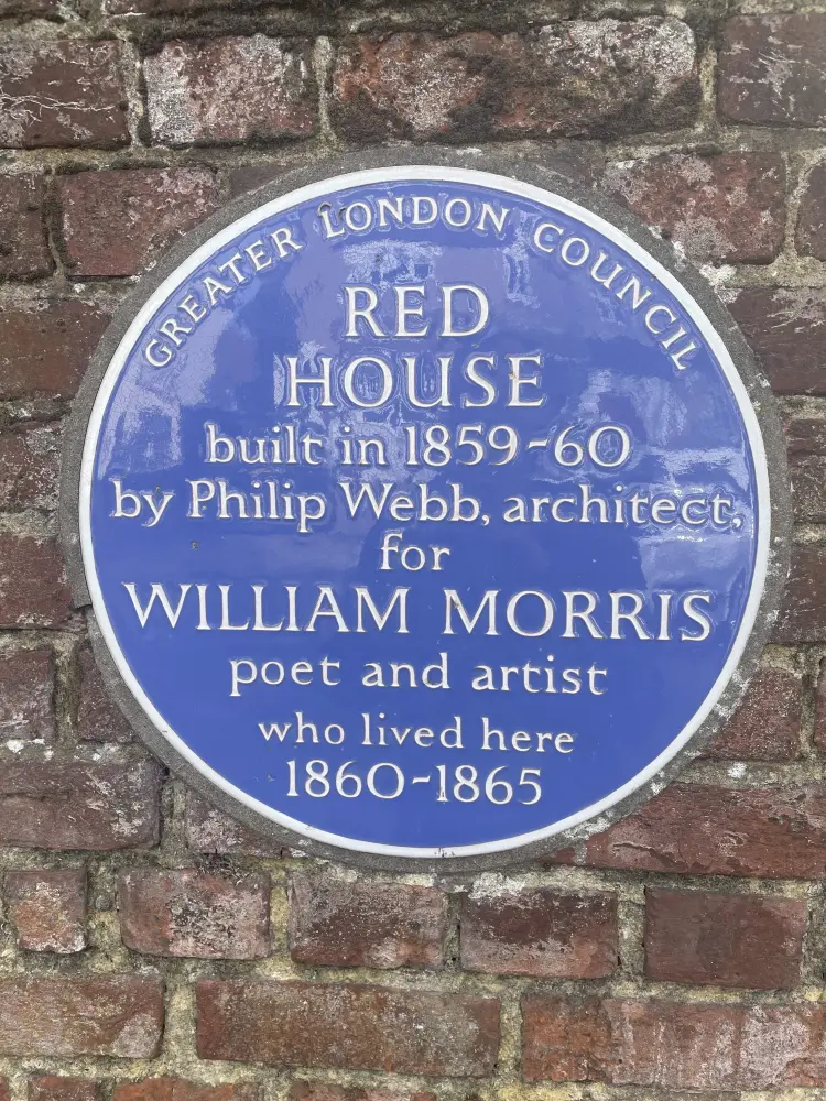 Photo de Maison rouge - Historic England