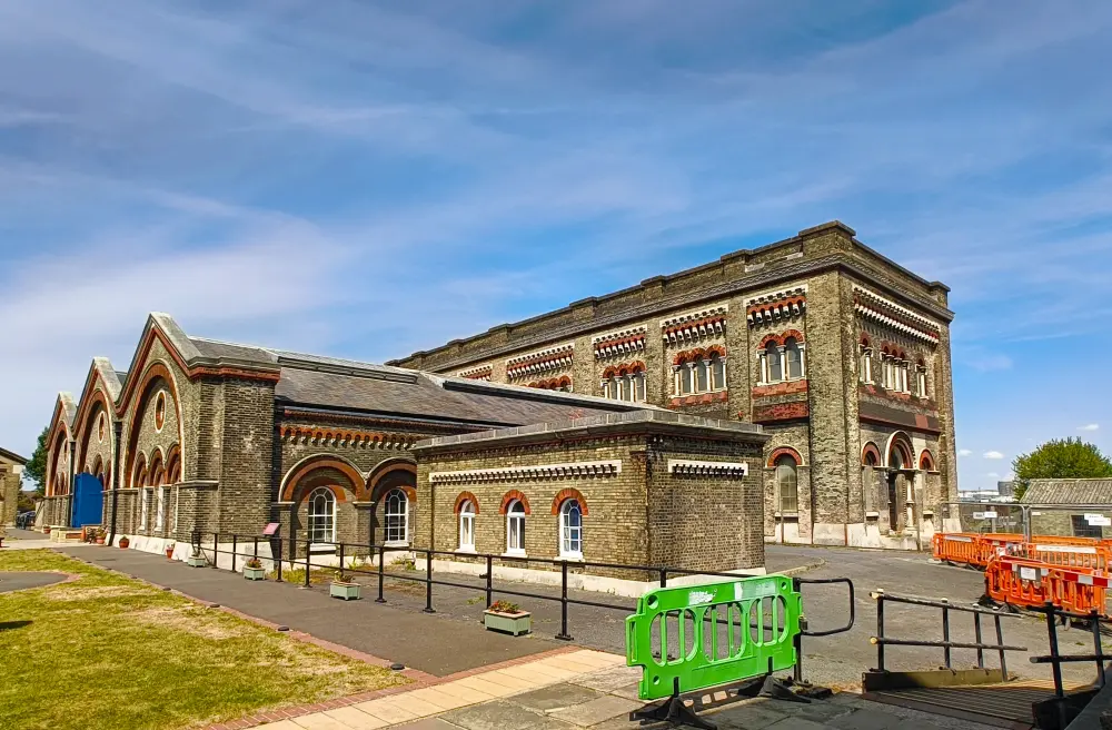 Photo de Ancienne station de pompage de la croix - Historic England