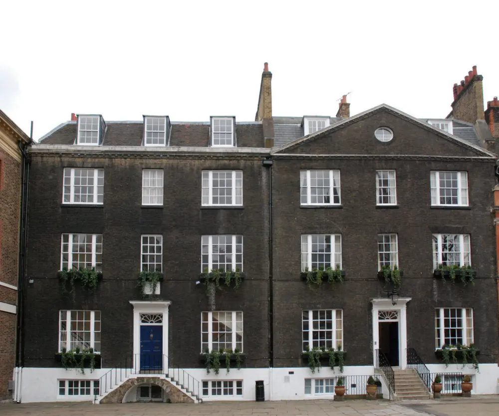 Foto de Little Deans Yard - Historic England