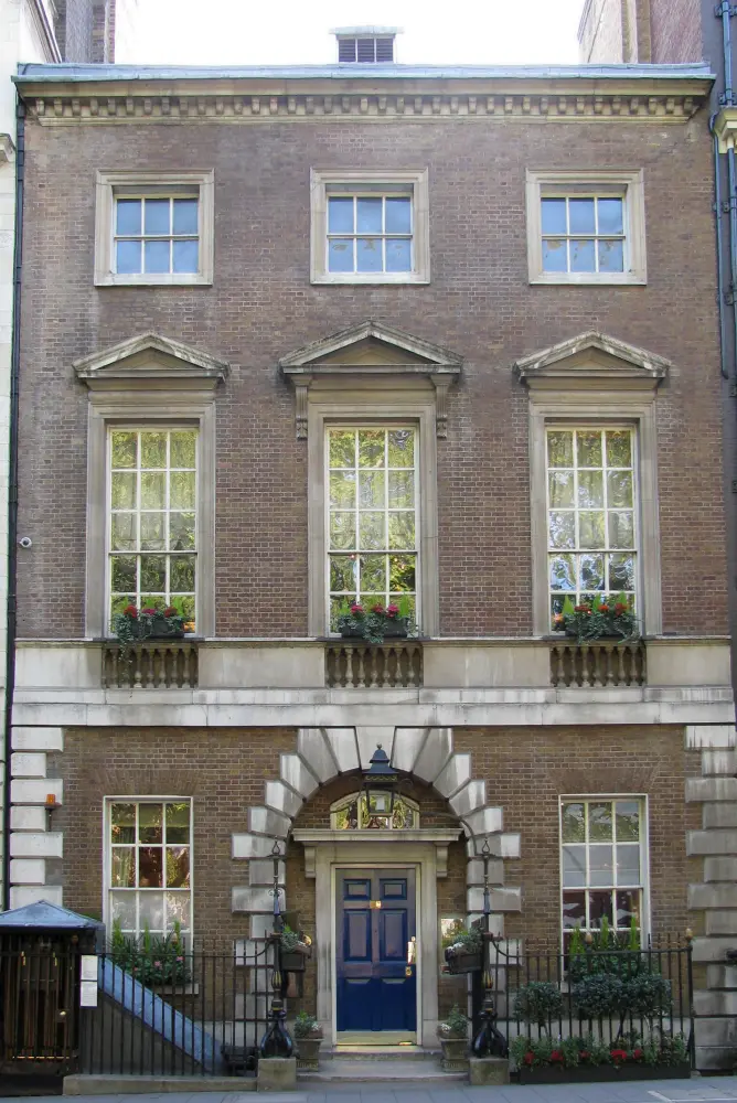 Foto de 44, Berkeley Square W1 - Historic England