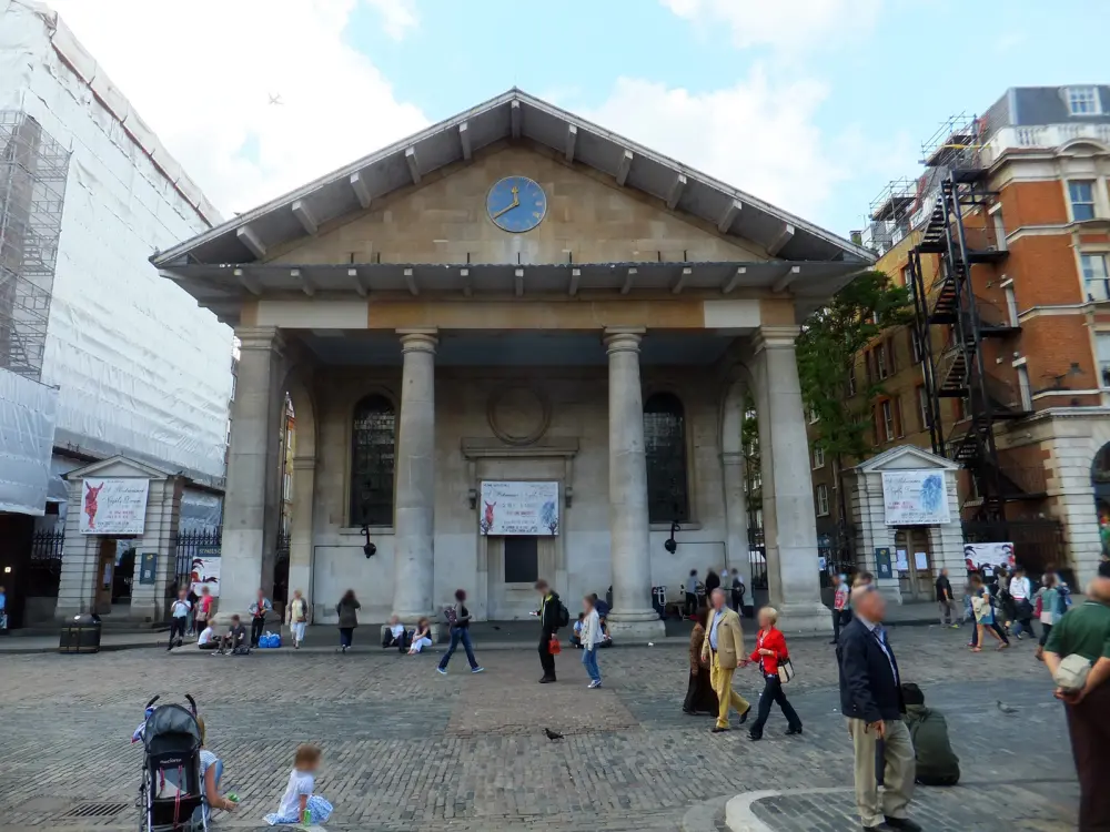 Foto de Iglesia de San Pablo
Iglesia de San Pablo Covent Garden - Historic England / Charles Watson