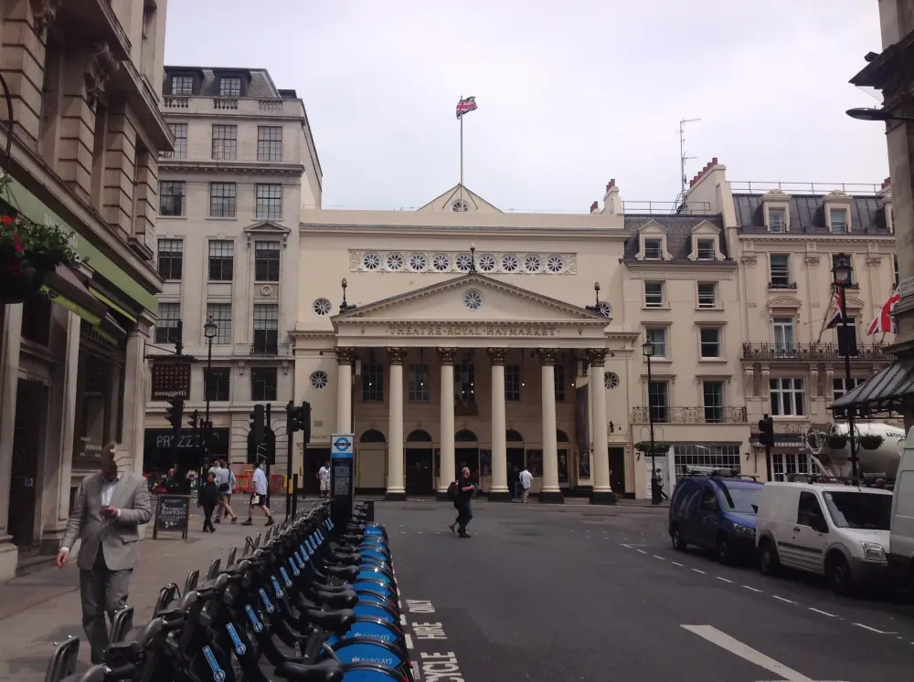 Foto de The Haymarket Theatre (Theatre Royal) - Historic England / David Lovell