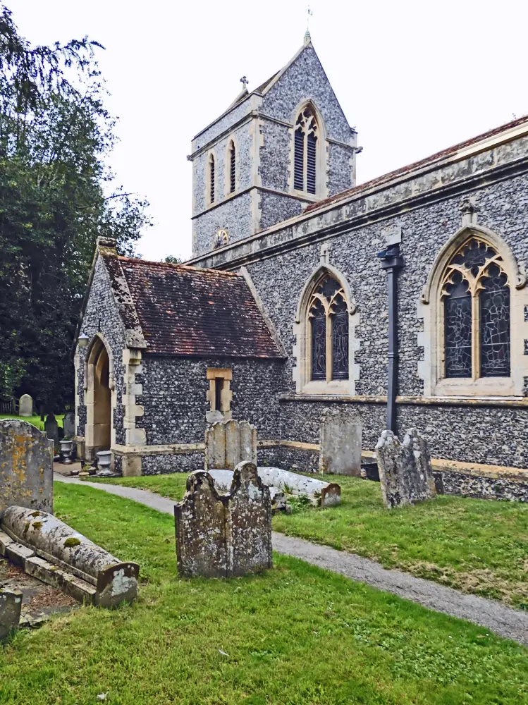 Foto de Iglesia de San Juan Bautista - Historic England