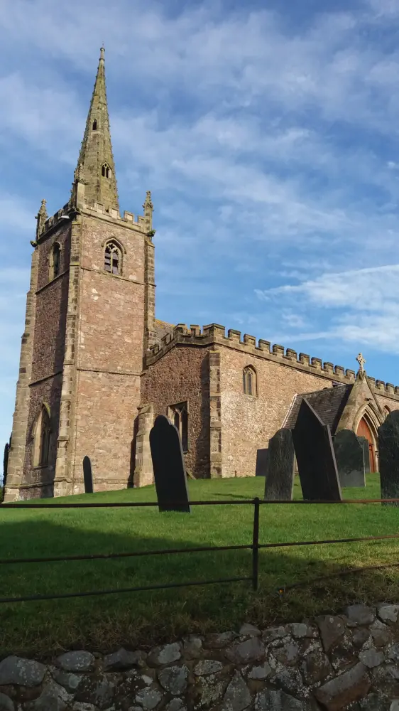 Photo de Église de St Mary Magdalene - Historic England
