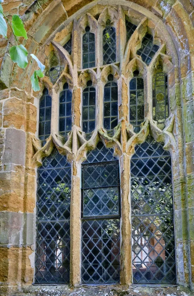 Foto de Iglesia de St Leodegarius - Historic England / Martin Tolley