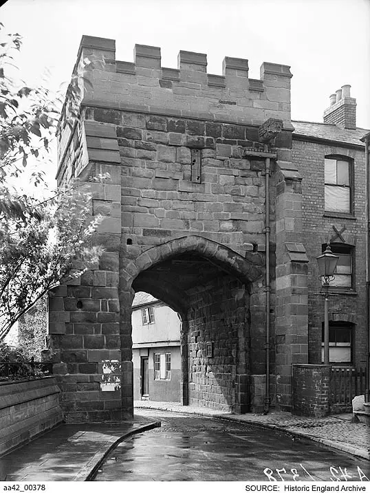 Foto de Puerta de la ciudad - Historic England / Historic England Archive