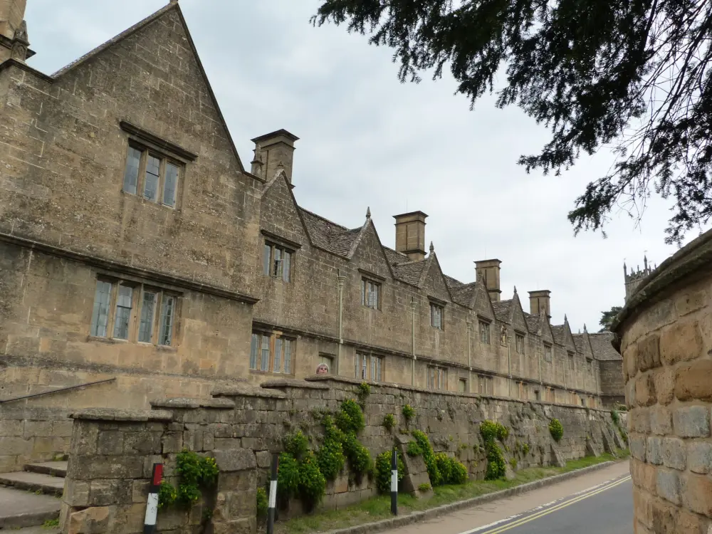 Photo de Hospices - Historic England