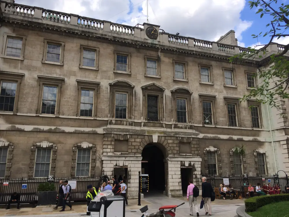 Foto de Main North Block, East Block, West Block, St Bartholomew's Hospital - Historic England