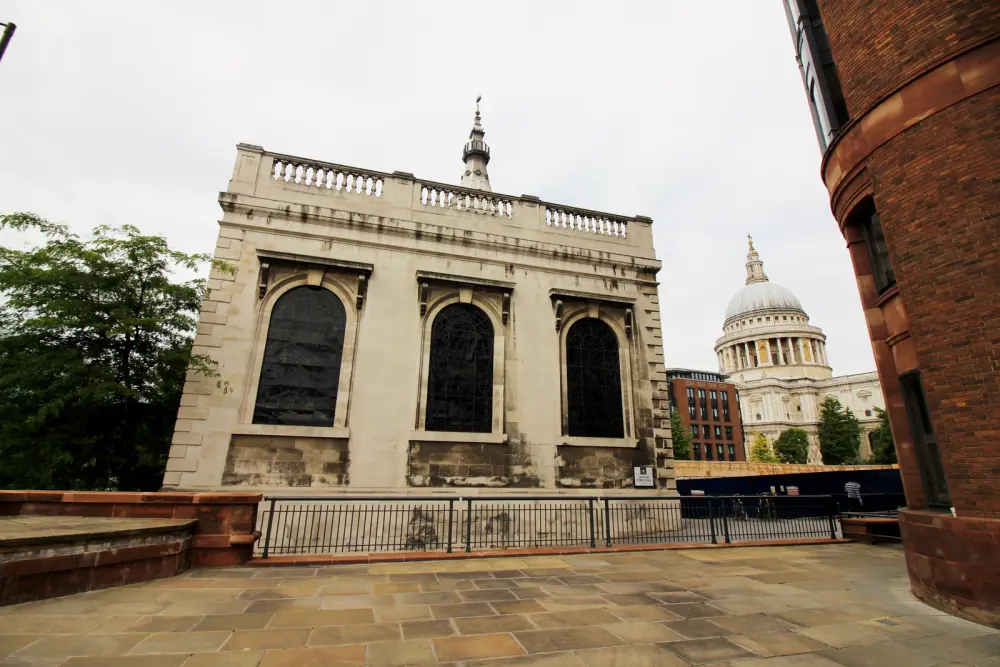 Foto de Iglesia de San Nicholas Cole Abbey - Historic England / Charles Watson