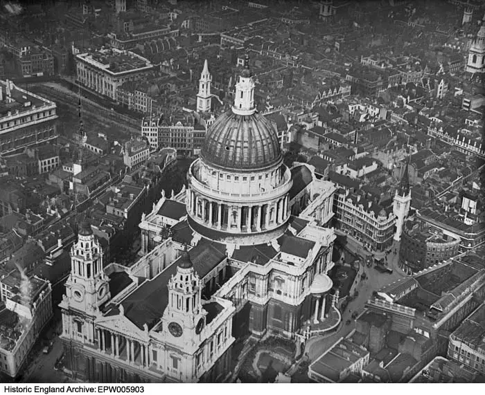Foto de Iglesia de la Catedral de San Pablo - Historic England / Historic England Archive