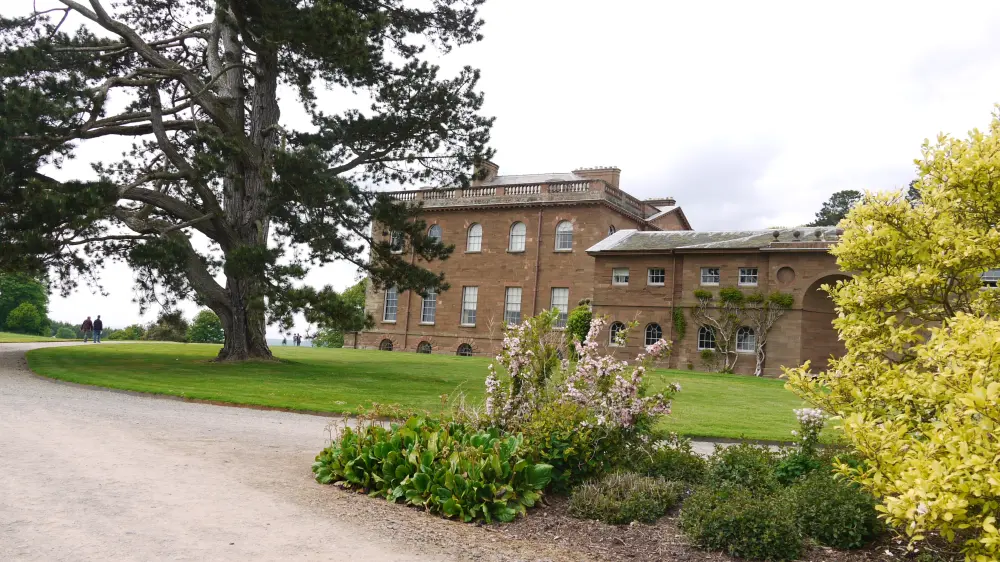Foto de Berrington Hall y dependencias contiguas - Historic England / David Lovell