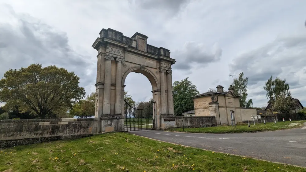 Photo de Pershore (ou Londres) Lodge et portes - Historic England