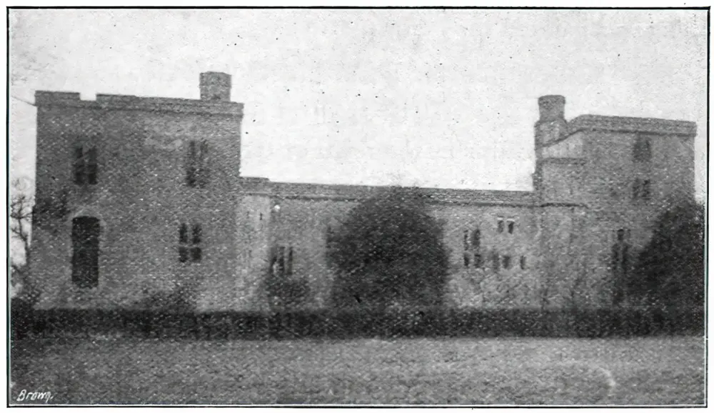 Photo de Ruines du château de la flocation - Historic England