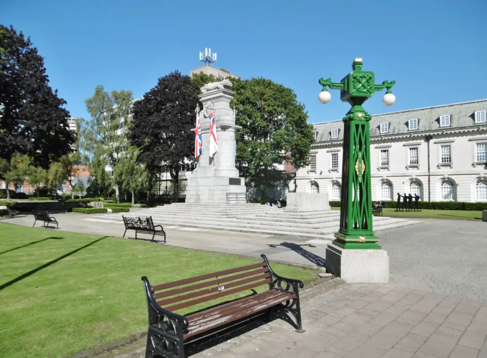 Photo de Cénotaphe de Rochdale - Historic England