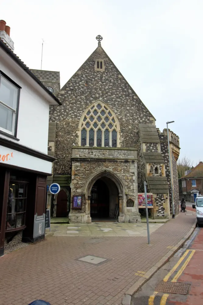 Foto de Iglesia de la Santa Trinidad - Historic England / Charles Watson
