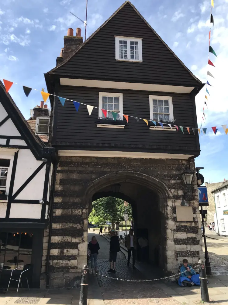 Photo de Gate de Chertsey - Historic England