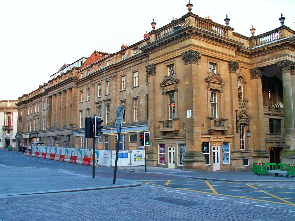 Photo de Théâtre Royal Lounge and Restaurant; La maison publique royale - Historic England