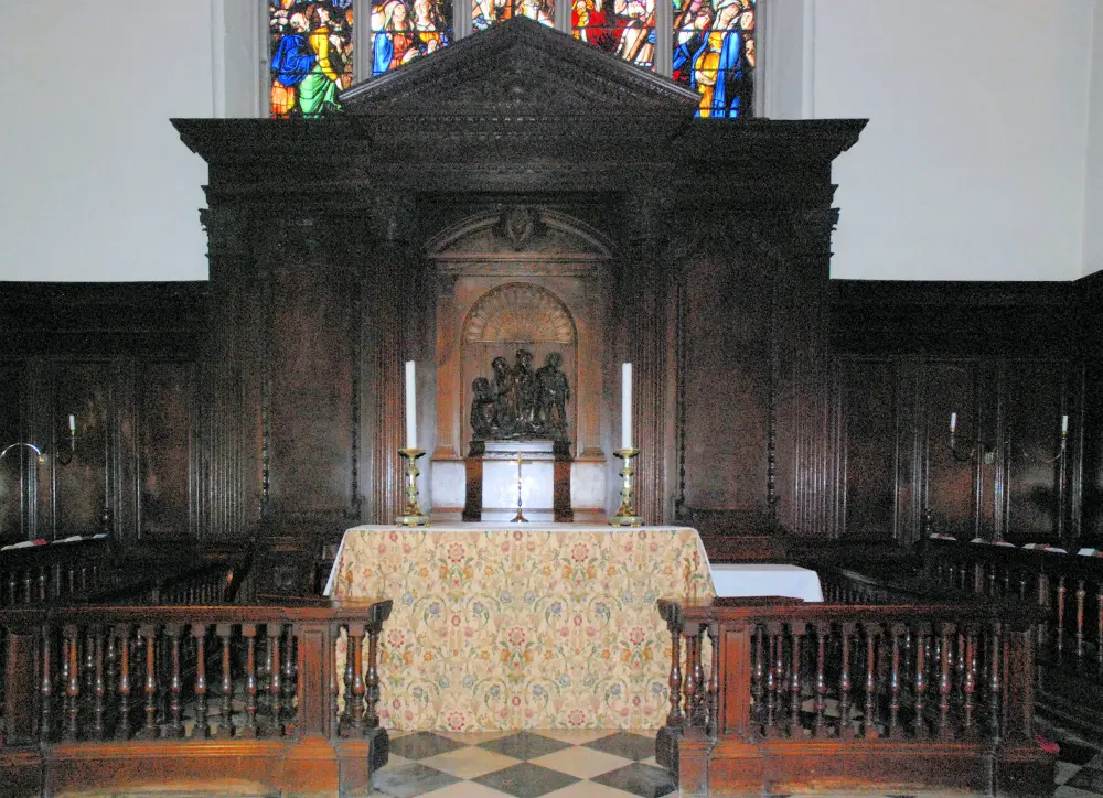 Photo de Peterhouse, les bâtiments entourant le premier tribunal, l'ancien tribunal et le tribunal de Gisborne - Historic England