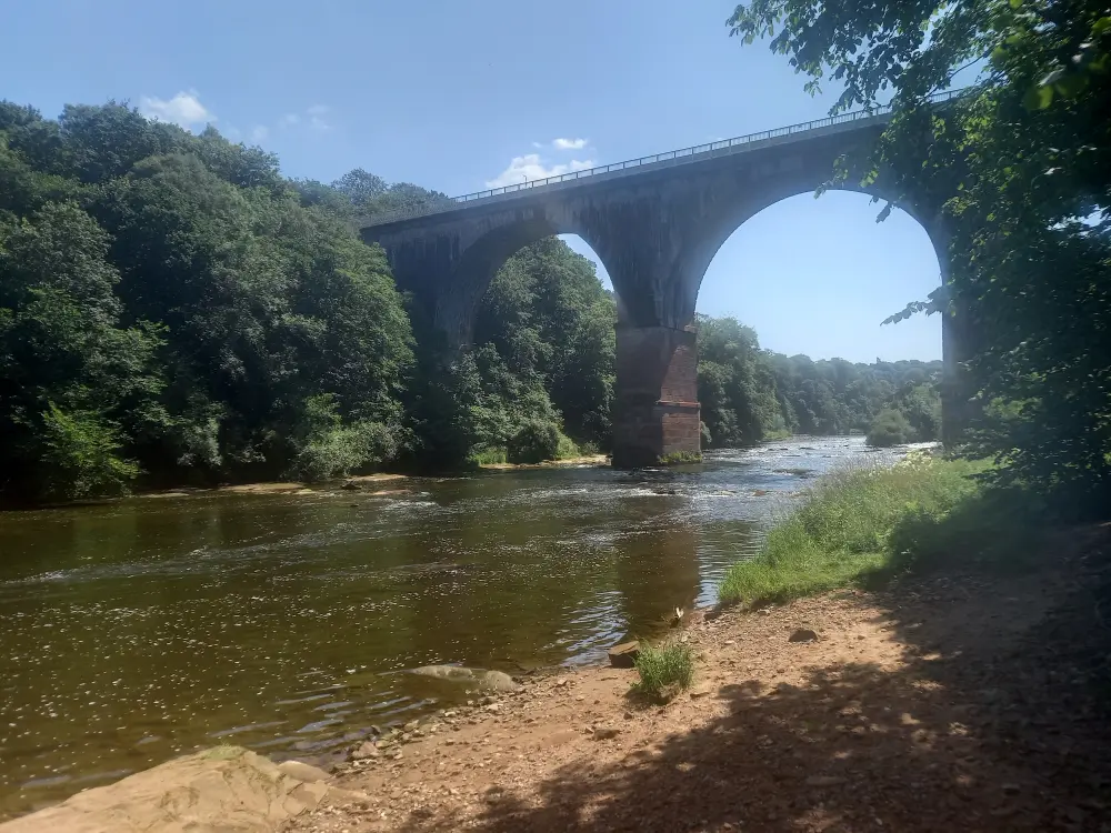 Photo de Pont Corby - Historic England