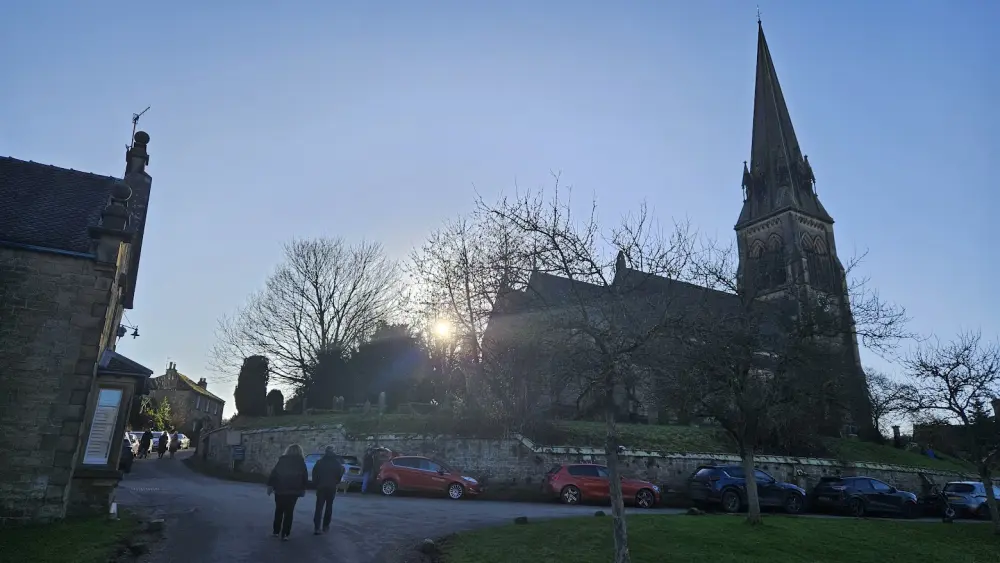 Foto de Iglesia de San Pedro - Historic England