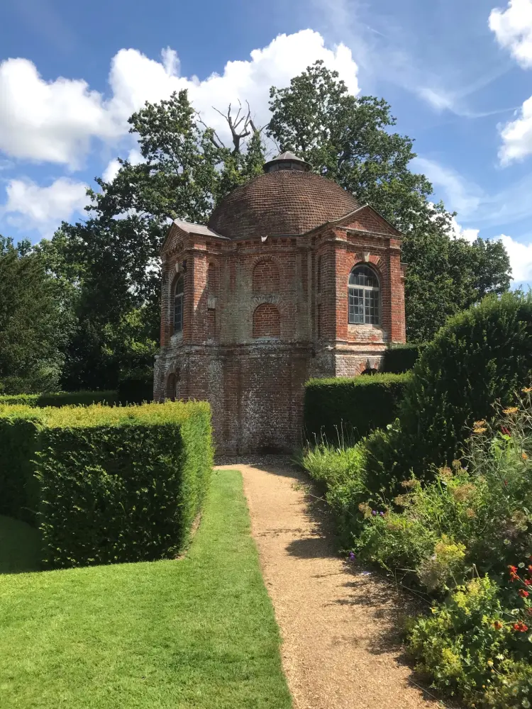 Photo de Pavillon de jardin - Historic England