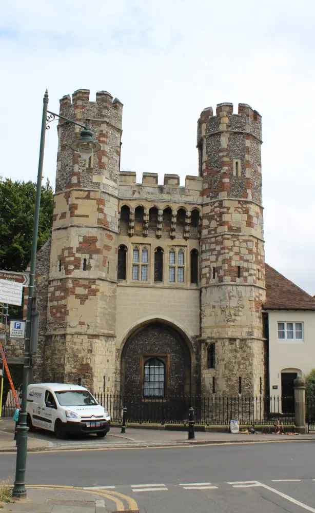 Foto de The Cemetery Gateway en St Augustine's College - Historic England / David Lovell