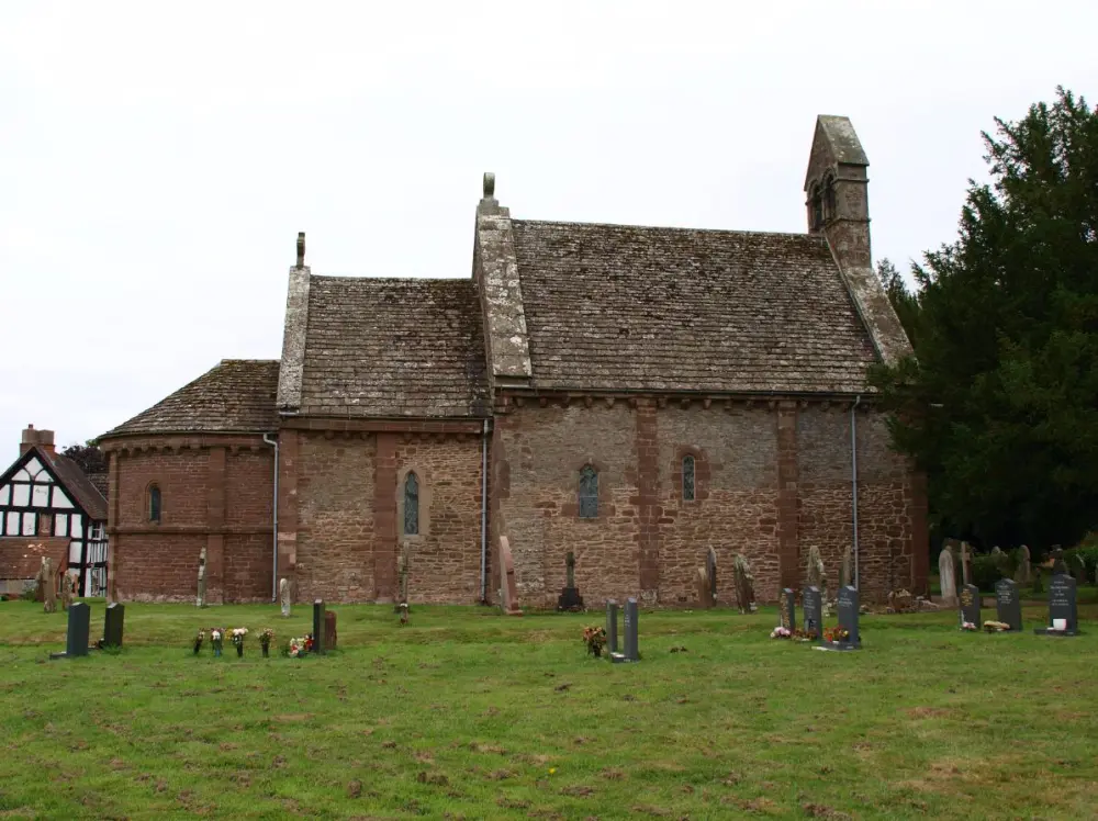 Foto de Iglesia de Santa María y San David - Historic England / Paul Adams