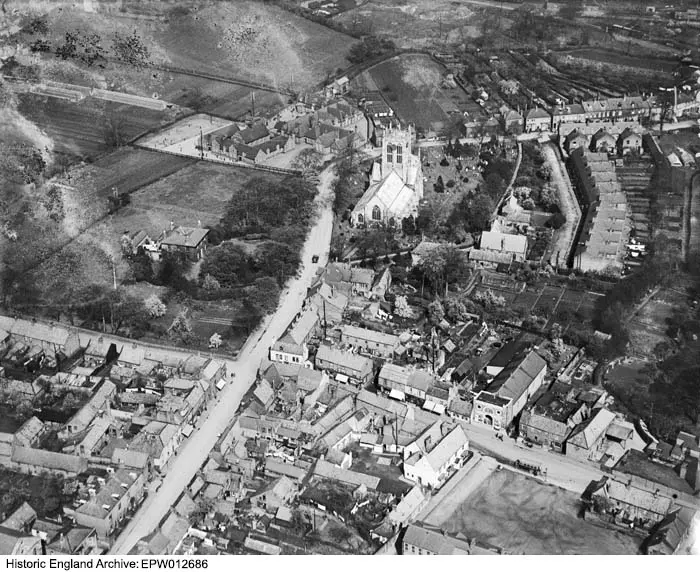 Foto de Iglesia de Santa María - Historic England / Historic England Archive