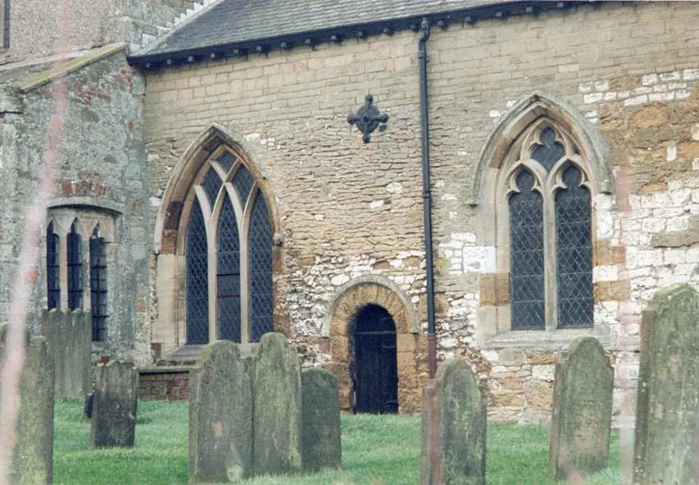 Photo de Église de Saint Denys - Historic England