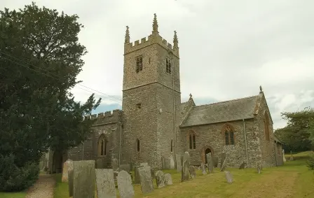 Foto de Iglesia de San Pedro - Historic England