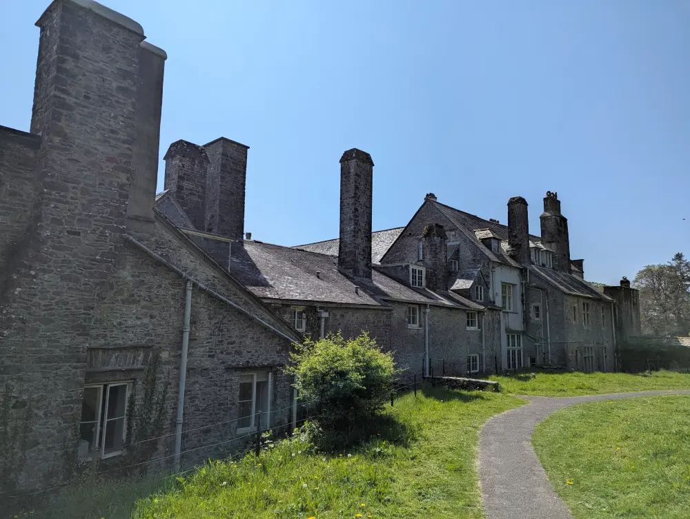 Foto von Dartington Hall - Historic England