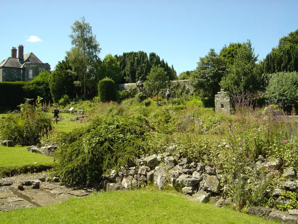 Photo de Les restes de l'abbaye de Shaftesbury - Historic England