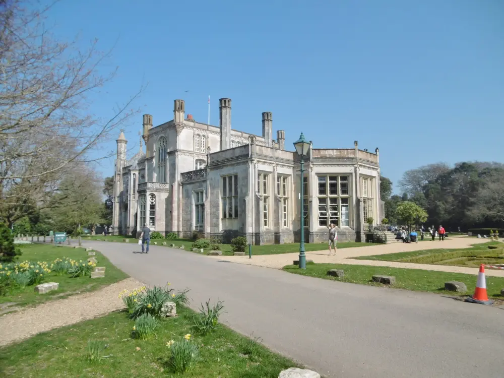 Photo de Château de Highcliffe - Historic England