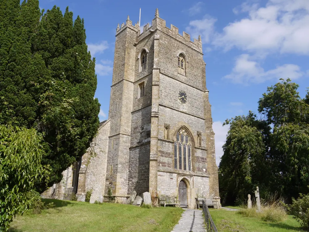 Photo de Église de St Mary et St James - Historic England
