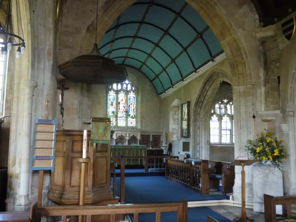 Photo de Église de St Mary et St James - Historic England