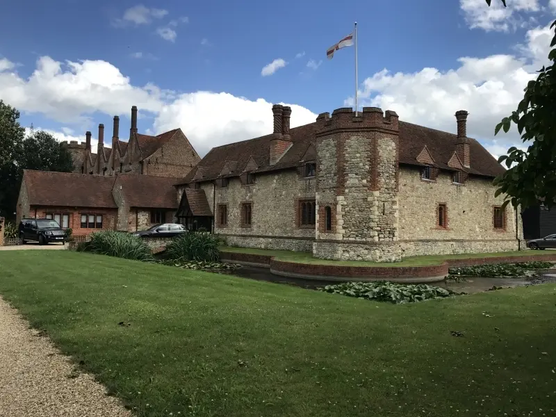 Photo de Rochford Hall and Ruins - Historic England