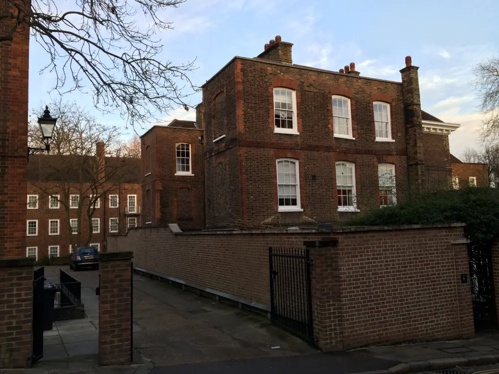 Photo de Maison de Burgh - Historic England